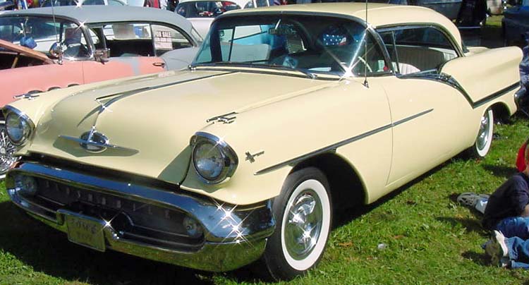 57 Oldsmobile 2dr Hardtop