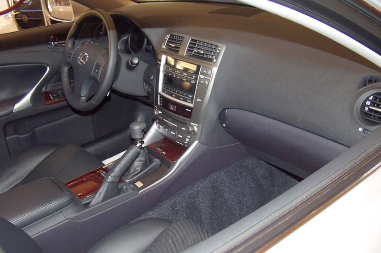 06 Lexus IS 250 4dr Sedan Dash