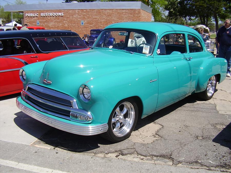 51 Chevy 2dr Sedan