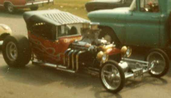 25 Ford Model T Bucket Roadster